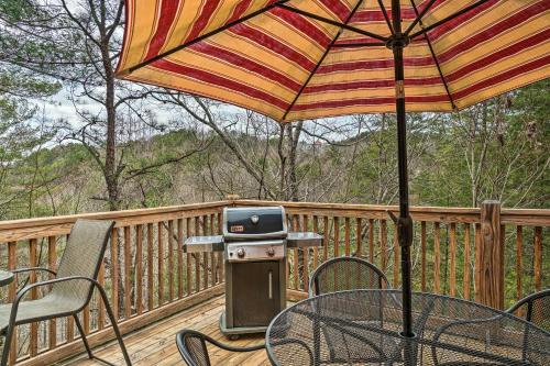 Christoffs Chalet with Hot Tub - 2 Mi to Downtown - image 5