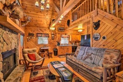 Heidelberg Inn with Deck and Hot Tub Less Than half Mi to Main St