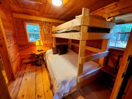 Lil' Log at Hearthstone Cabins and Camping - image 13