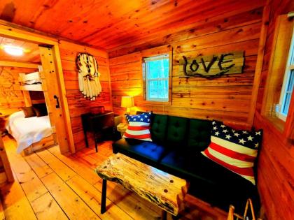 Lil' Log at Hearthstone Cabins and Camping - image 5