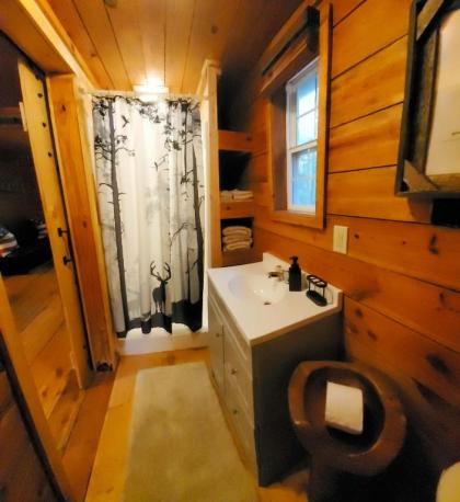 Lil' Log at Hearthstone Cabins and Camping - image 8