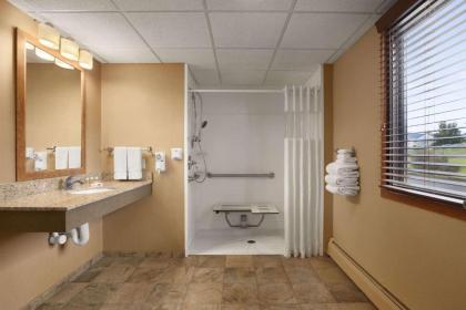 Days Inn by Wyndham Helena - image 4