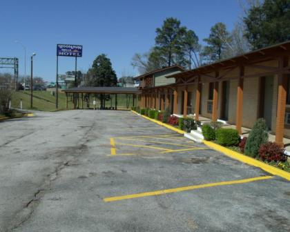 Woodlawn Hills Motel - image 8