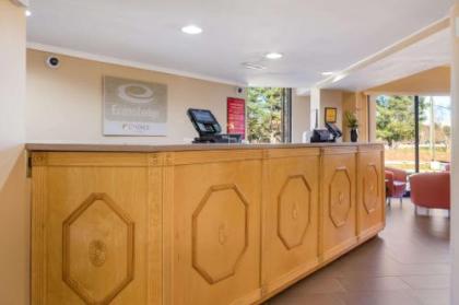 Econo Lodge Hendersonville - image 4