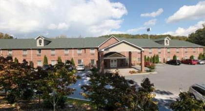 Mountain Inn & Suites Airport - Hendersonville - image 5