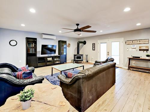 Dynasty Home Home - main image