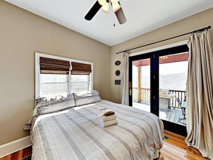 Mountaintop Home Home - image 5