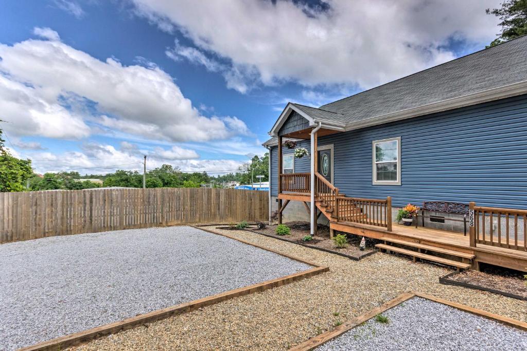 Airy Apartment with Deck - Walk to Main Street! - image 2