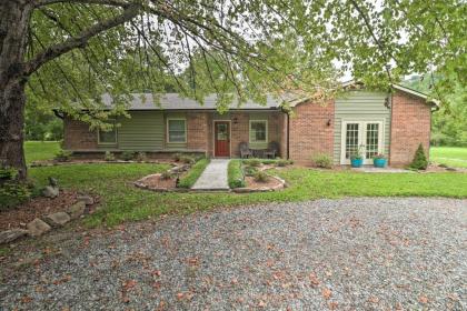 Quiet Home with Fire Pit and BBQ 5 Mi to Downtown - image 4