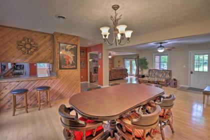 Quiet Home with Fire Pit and BBQ 5 Mi to Downtown - image 9