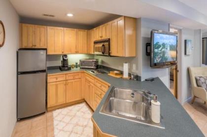 Fox Den - Lush Forest Retreat - Patio & Trails home