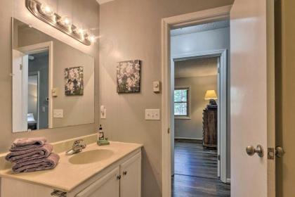Hendersonville Home with Deck 3 Miles to Downtown - image 17