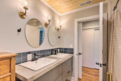 Dog-Friendly Home with Yard 1 Mi to Downtown! - image 15