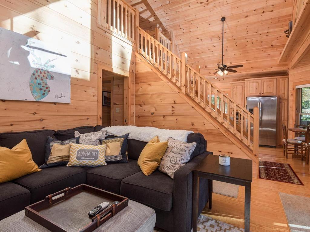 Waterfall Retreat - image 7