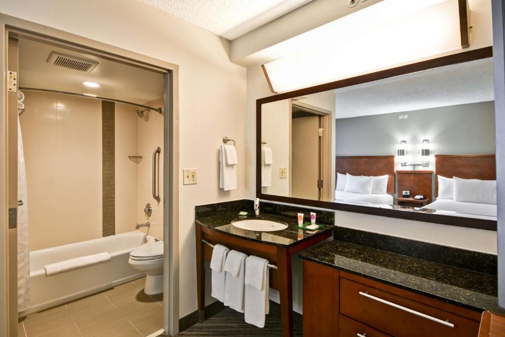 Hyatt Place Richmond Airport - image 4