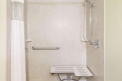 Wingate by Wyndham Richmond Short Pump - image 15