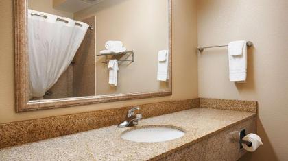 Best Western Henrietta Inn & Suites - image 11