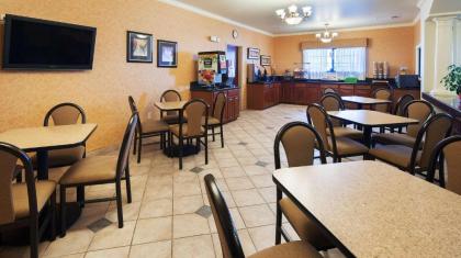 Best Western Henrietta Inn & Suites - image 13