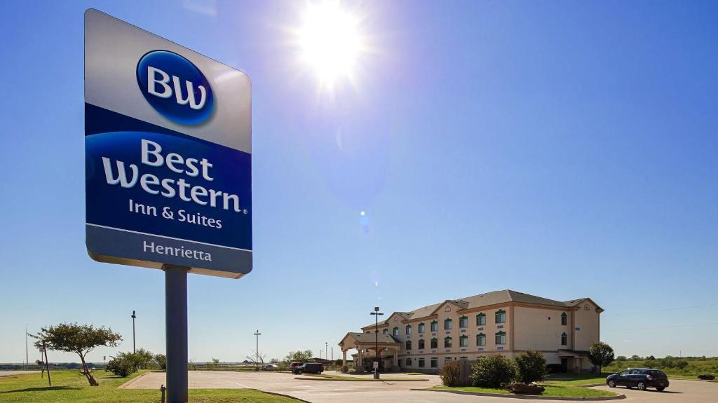 Best Western Henrietta Inn & Suites - image 3