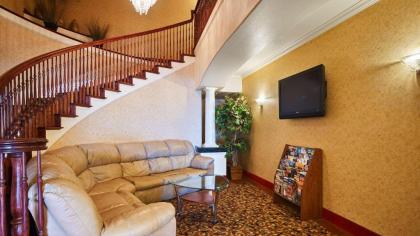 Best Western Henrietta Inn & Suites - image 7