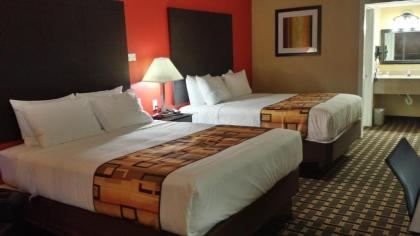 Days Inn by Wyndham Henryetta - image 13