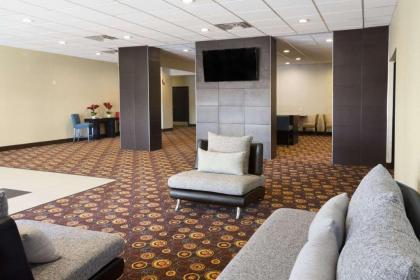 Days Inn by Wyndham Henryetta - image 2
