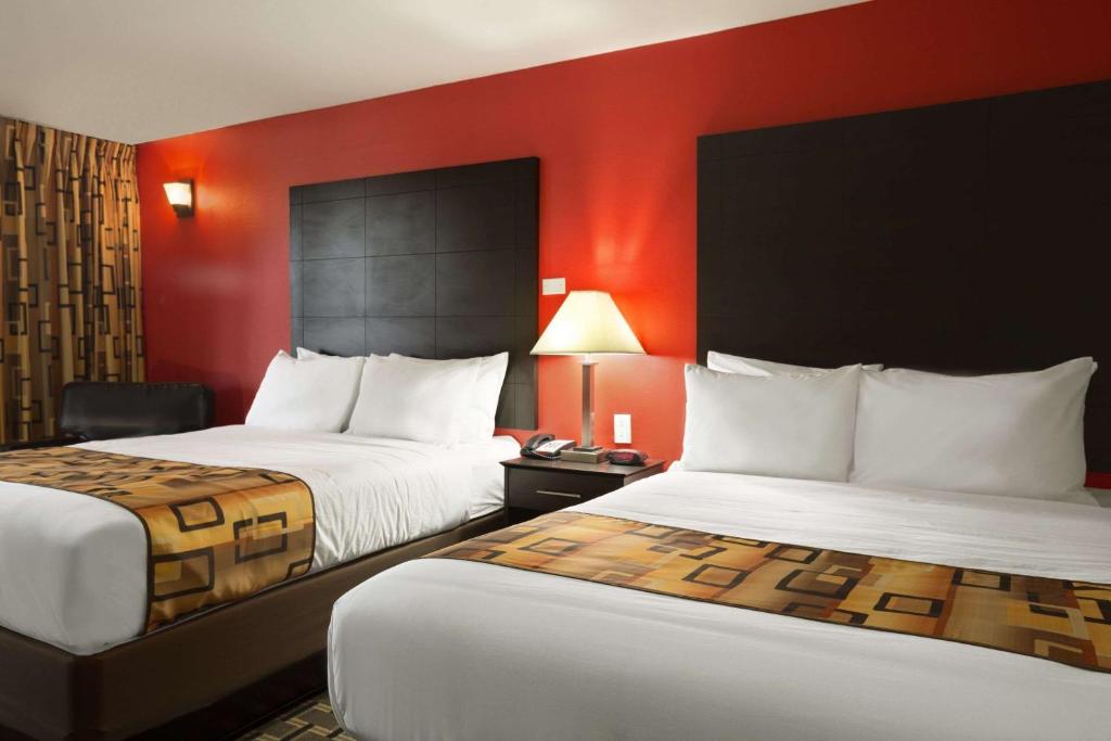 Days Inn by Wyndham Henryetta - image 7