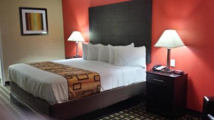 Days Inn by Wyndham Henryetta - image 9