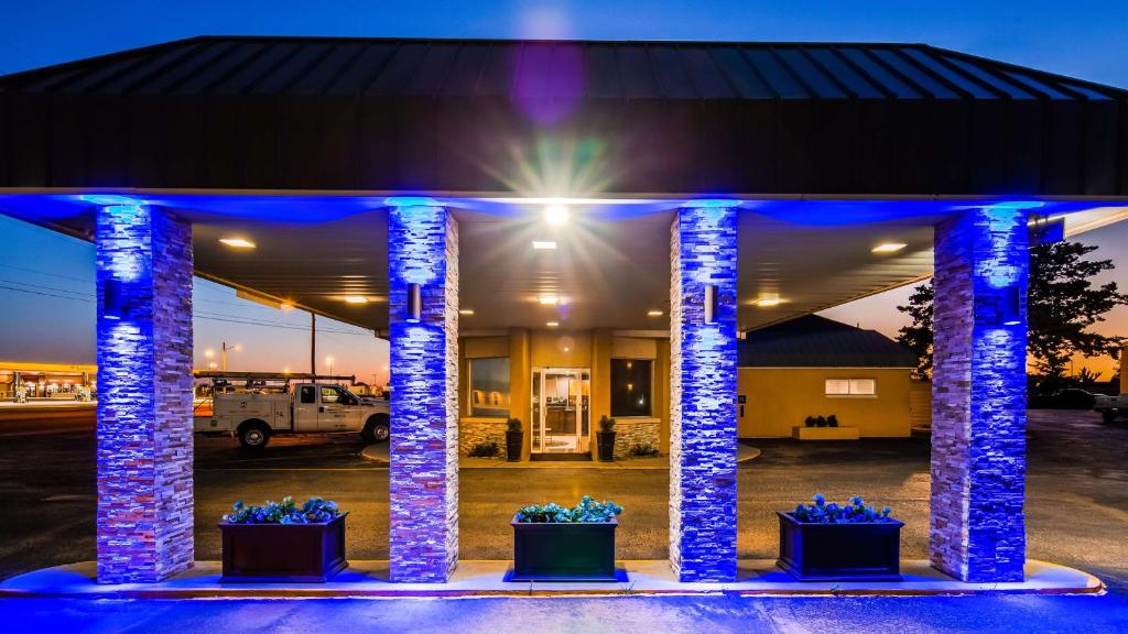 Best Western Red Carpet Inn Hereford - image 7