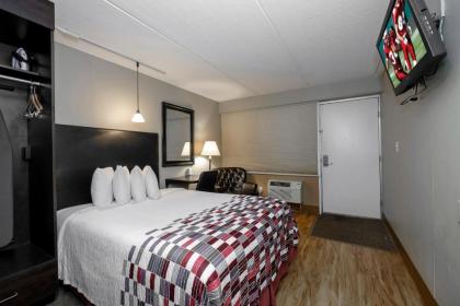 Red Roof Inn and Suites Herkimer - image 8
