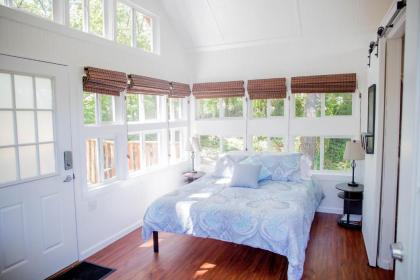 The Cottage Treehouses - image 4