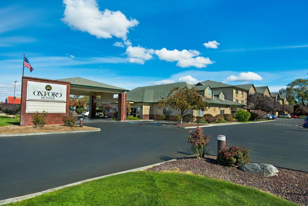 Oxford Suites Hermiston - main image