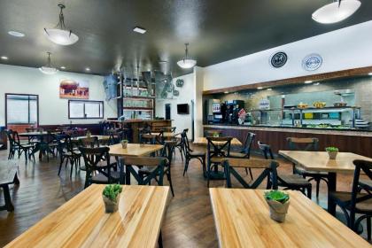Oxford Suites Hermiston - image 5