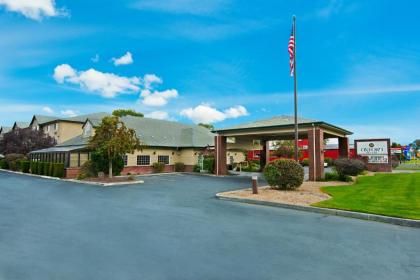Oxford Suites Hermiston - image 7