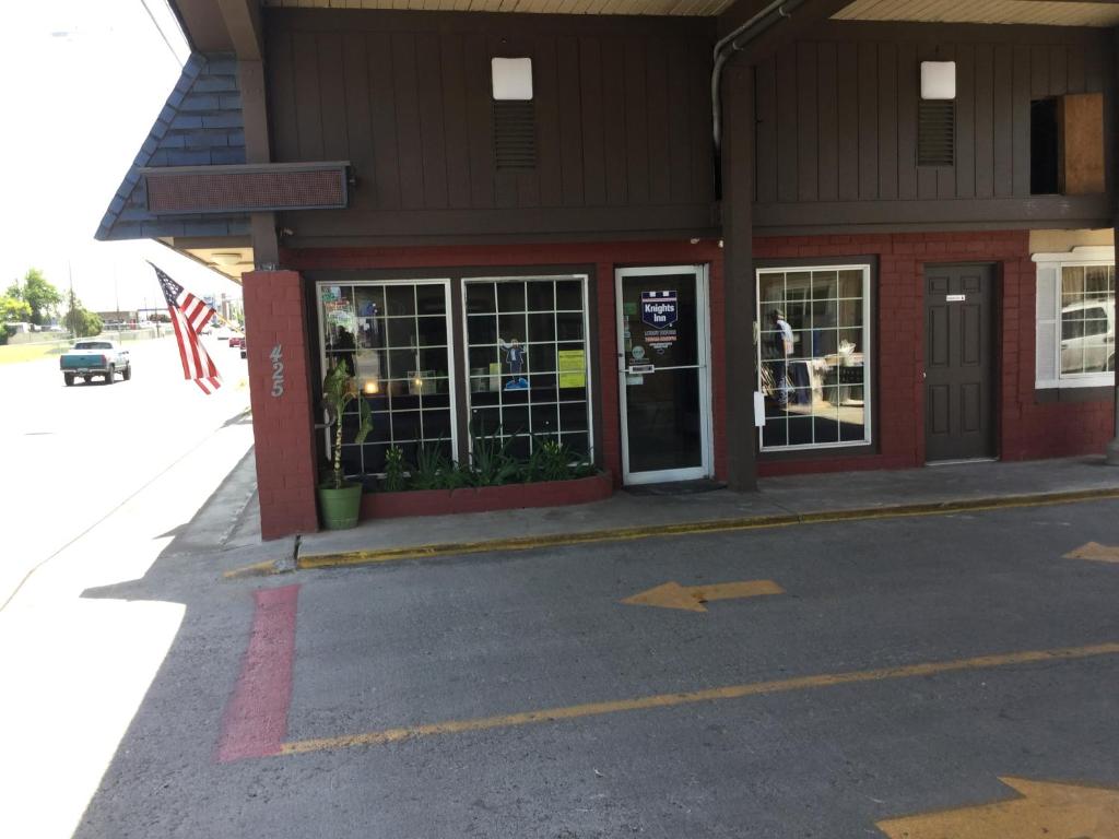 Knights Inn Hermiston - main image