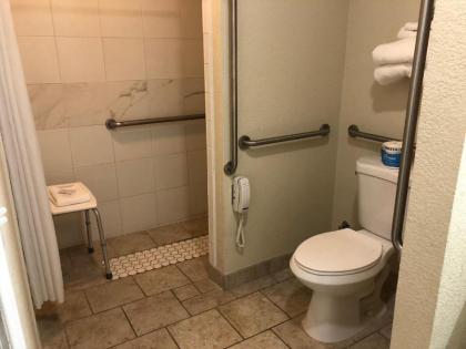 Knights Inn Hermiston - image 12