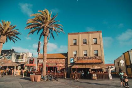 Surf City Hostel California
