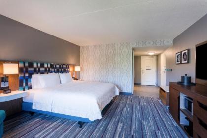 Hampton Inn & Suites Herndon-Reston - image 21