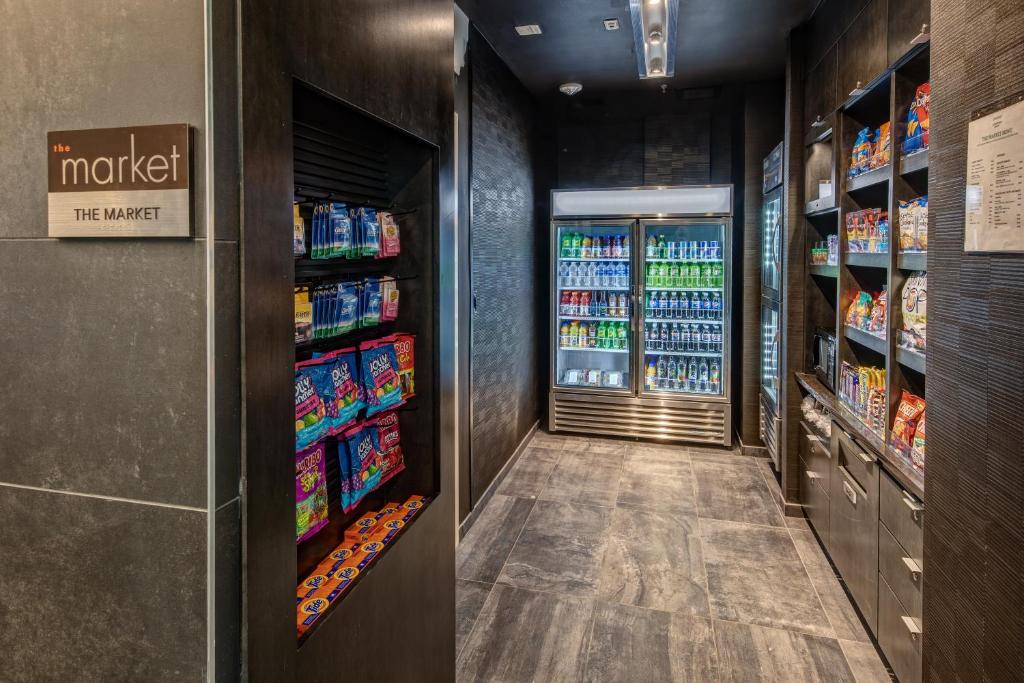 Courtyard by Marriott Dulles Airport Herndon - image 4