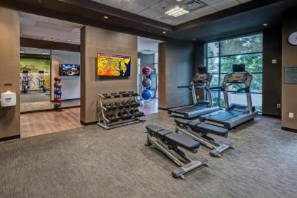Courtyard by Marriott Dulles Airport Herndon - image 7