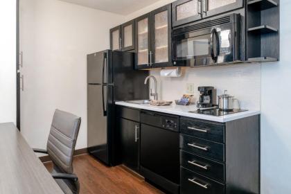 Candlewood Suites Washington-Dulles Herndon an IHG Hotel - image 15