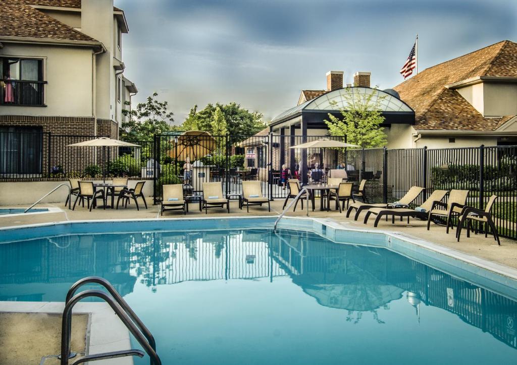 Residence Inn by Marriott Herndon Reston - image 2