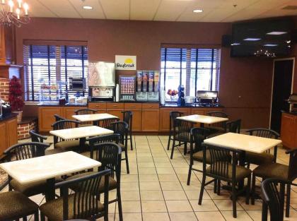 Days Inn by Wyndham Hershey - image 12