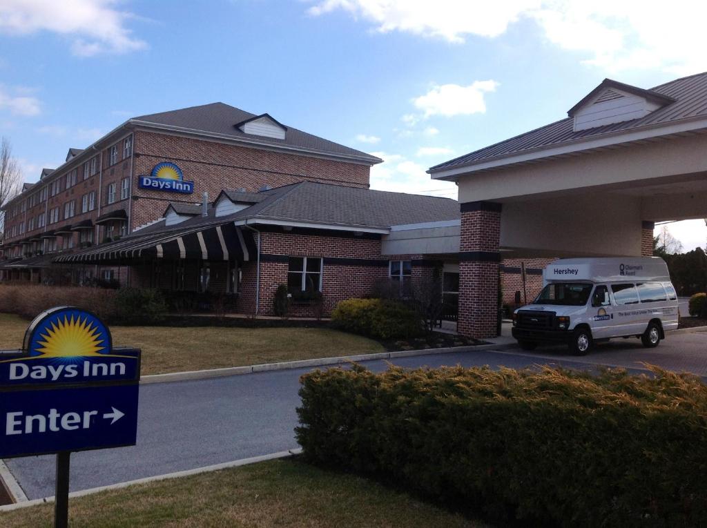 Days Inn by Wyndham Hershey - image 2