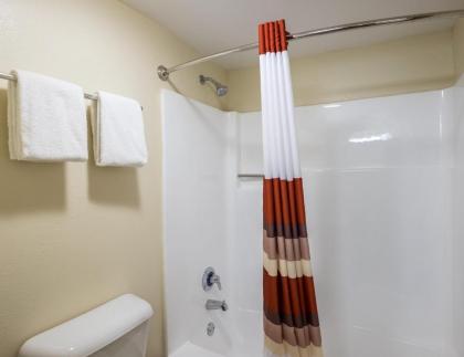 Red Roof Inn Hershey - image 5