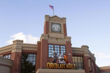 Courtyard by Marriott Hershey Chocolate Avenue - image 2
