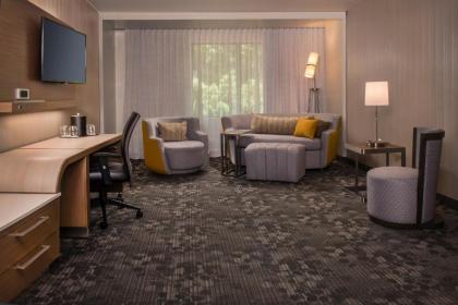 Courtyard by Marriott Hershey Chocolate Avenue - image 9