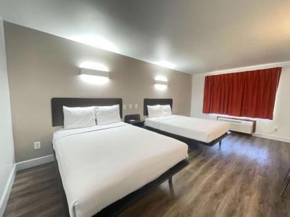 Motel 6-Hesperia CA - West Main Street I-15 - image 11