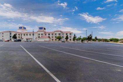 Motel 6-Hesperia CA - West Main Street I-15 - image 3
