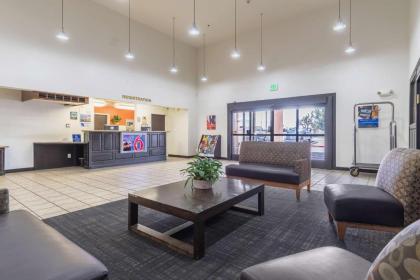 Motel 6-Hesperia CA - West Main Street I-15 - image 6